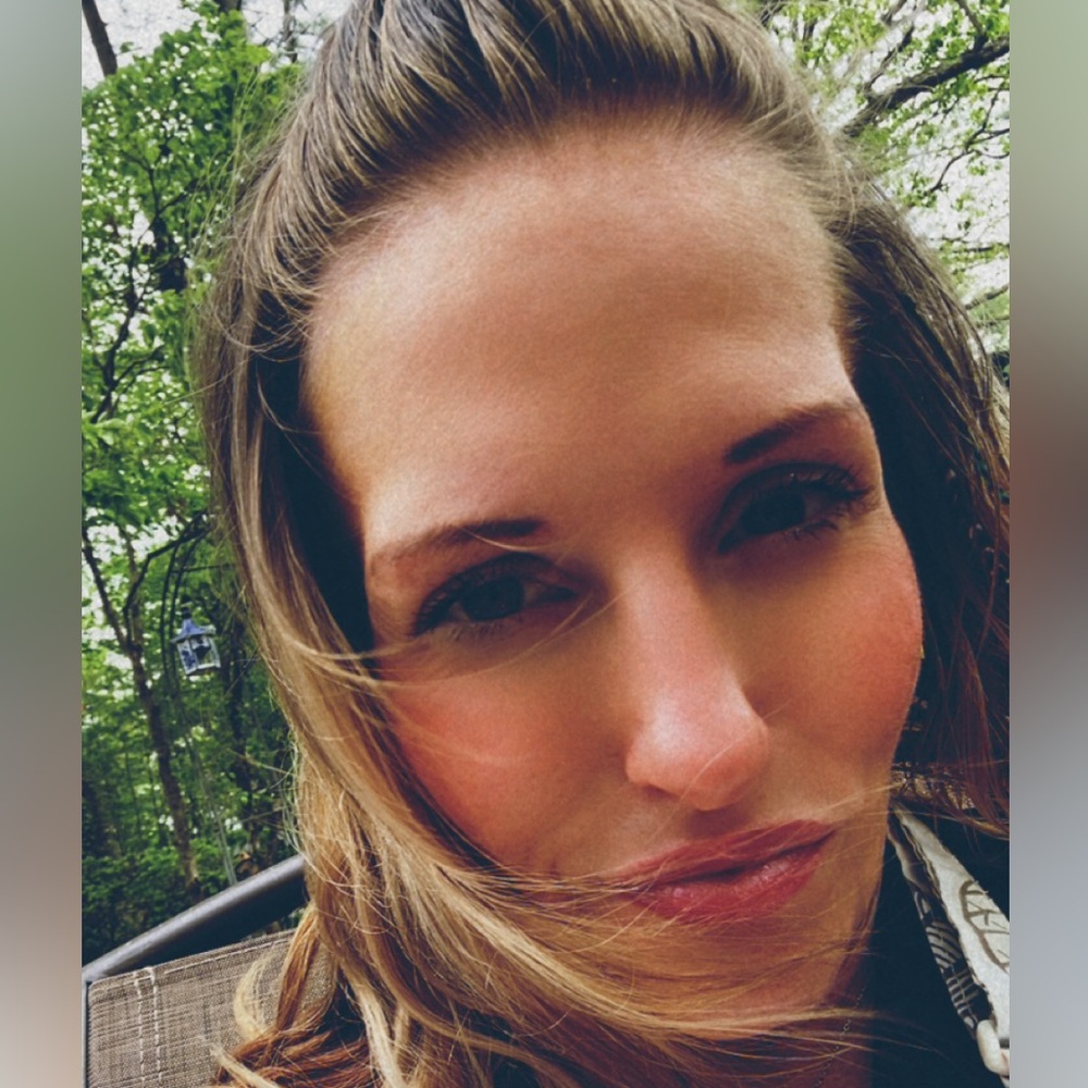 Meet your Posher, Samantha